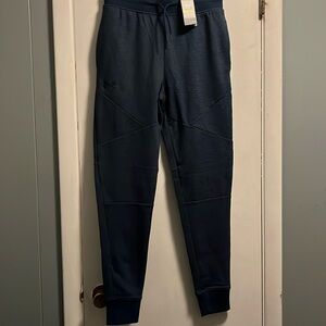 Navy blue men’s under armour joggers size medium! NWT!